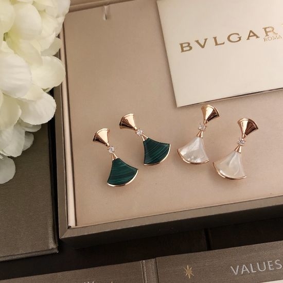 Bvlgari Malachite Skirt-shaped Single Diamond Earrings