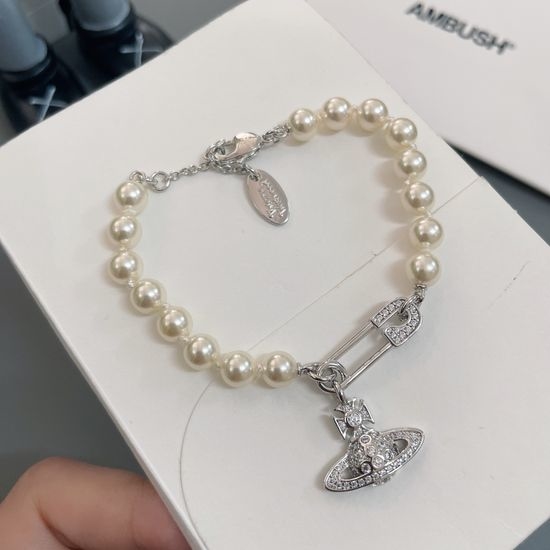 Vivienne Westhood Planet Pearl Rhinestone Bracelet