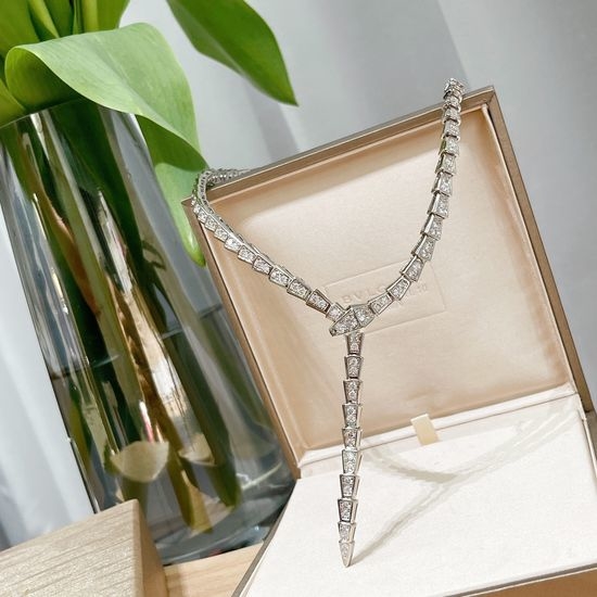 Bvlgari Full Diamond Snake Pendant Necklace Elegant Style
