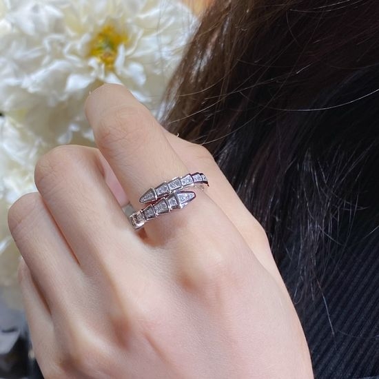 Bvlgari Full Diamond Snake Ring, Exquisite