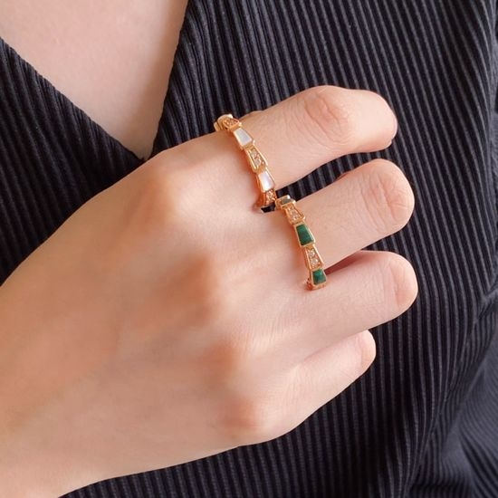 Bvlgari Narrow Peacock Stone Snake Diamond Ring