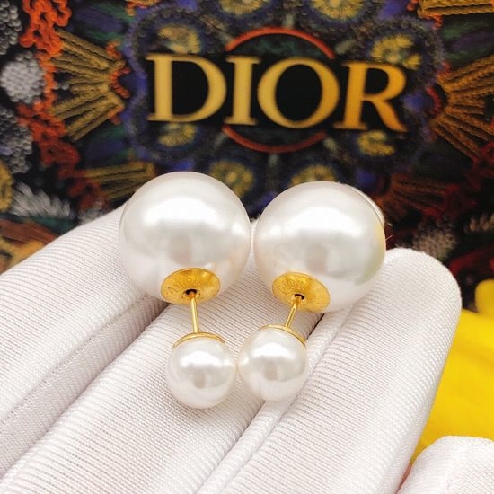 Chaumet Two Size Pearl Stud Earrings