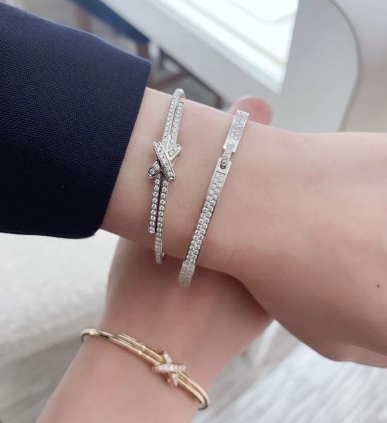 Chaumet Elegant Cross Full Diamond Bracelet