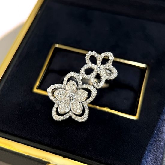 Graff Double Flower Jewelry Set