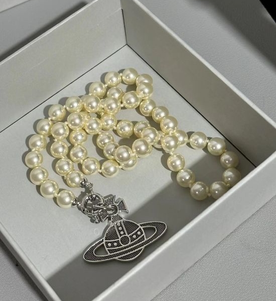 Vivienne Westhood Elegant Pearl Saturn Pendant Necklace