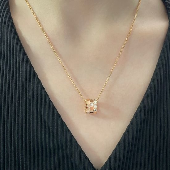 Chaumet Half Diamond Honeycomb Pendant Necklace Shiny