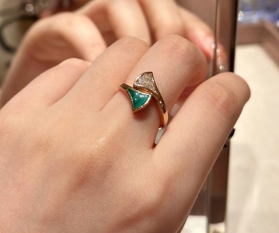 Bvlgari Natural Malachite Fan-shaped Ring
