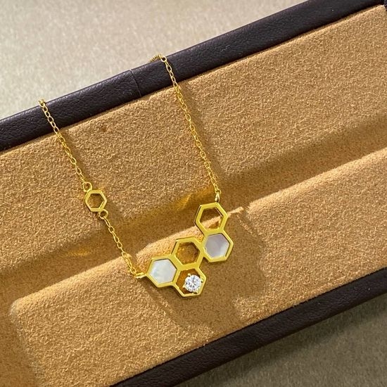 Chaumet Honeycomb Mother of Pearl Necklace