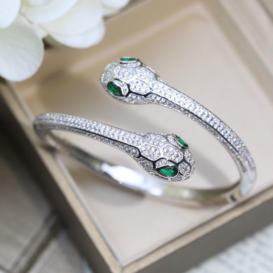 Bvlgari Snake-shaped Bracelet Inlaid with Sparkling Diamonds
