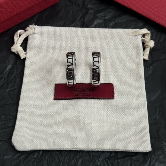 Valentino Minimalist Versatile Fashion Earrings