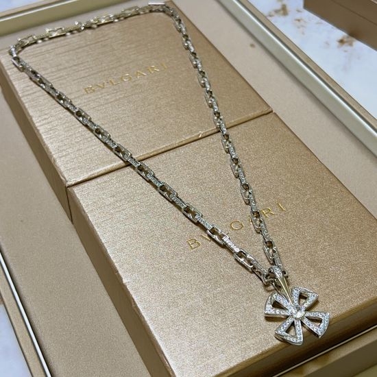 Bvlgari Classic Platinum Pendant Necklace Jewelry