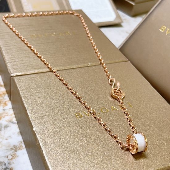 Bvlgari Elegant Rose Gold Pendant Necklace Jewelry