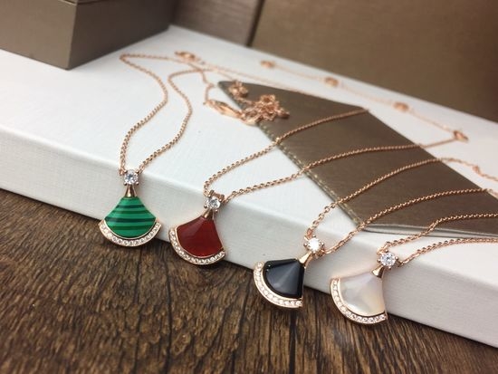Bvlgari Fan-shaped Gemstone Necklace with Quality Plating