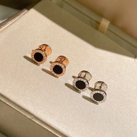Bvlgari Classic Round Agate Shell Stud Earrings
