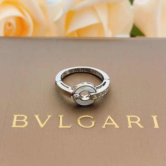 Bvlgari Unique Pattern Silvery Ring