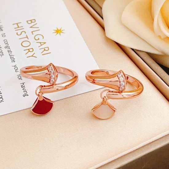 Bvlgari Tassel Fan Design Ring
