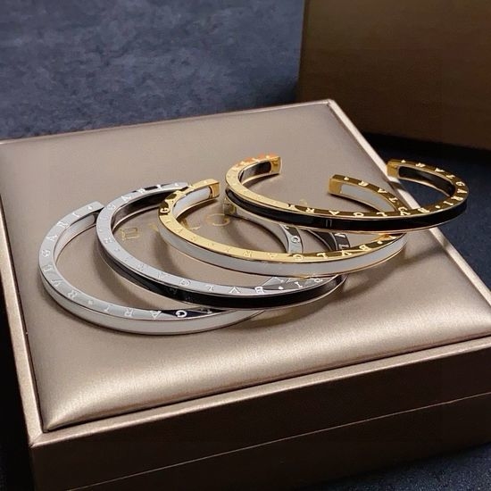 Bvlgari Open Design Versatile Exquisite Bracelet