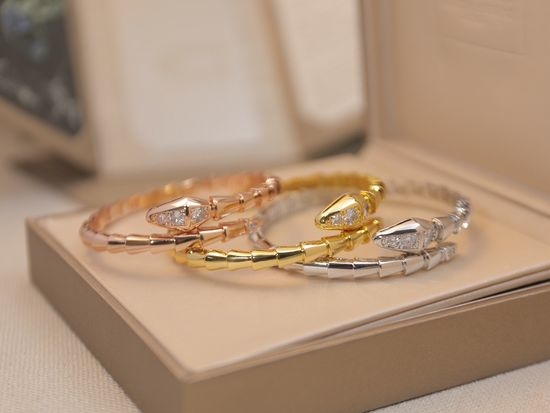 Bvlgari Snake Shape Diamond Bangle