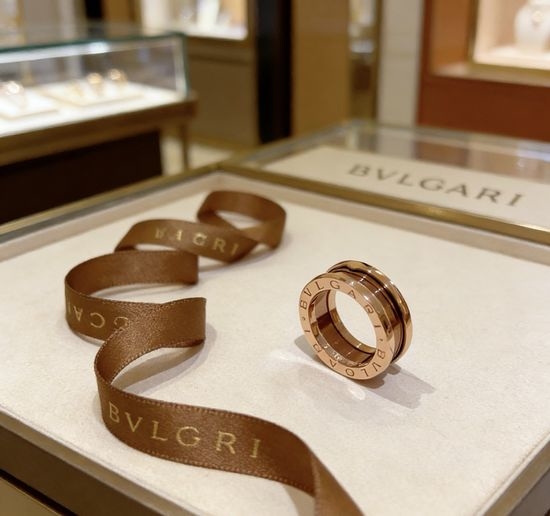 Bvlgari Enamel Elegant Pendant Necklace