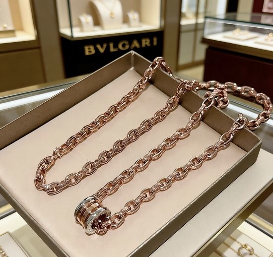 Bvlgari Fan Shape Pendant Necklace Elegant Jewelry Gift