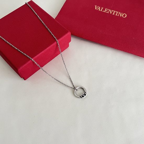 Valentino Simple Stylish Classic Necklace