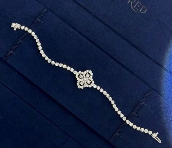 Harry Winston Full Diamond Four Leaf Clover Bracelet